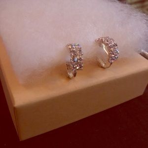 4 pairs of clip on Earrings